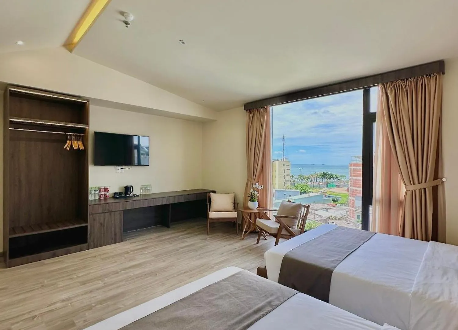Hai Long Hotel 1 Vung Tau 2*,  Vietnam